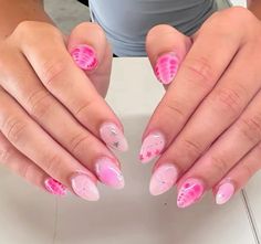 Almond Shaped Nails Designs, Cut Nails, Ariana Greenblatt, How To Cut Nails, Shaped Nails, Summery Nails, Almond Shape Nails, Nail Stuff, Short Acrylic