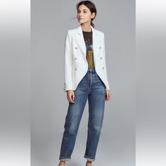 Lioness Palermo Blazer. New With Tags. Size Small. Length: 22.5in/ 57cm From Shoulder. 95% Polyester/ 5% Elastane White Blazer Jeans, Cute Blazers, Blazer Jeans, Cool Jackets, Blazer Outfits, White Blazer, Blazer Fashion, Stylish Fashion, Street Style Outfit