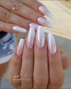 Nails Inspo Winter, Nails Simple Christmas, Winter Nails Simple, Wedding Nails Almond, Simple Christmas Nails, Nails For Bride, Wedding Nails Glitter, Summery Nails