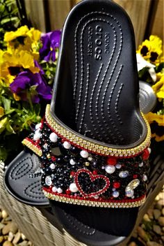 Single strap Croc Sandal with lots of bling.  This beautiful sandal is covered with red, white, and black pearls and rhinestones. Croc Sandals, Custom Shoes Diy, Beaded Shoes, Black Pearls, Walk In My Shoes, Beautiful Sandals, Bling Shoes, Kids Converse, Girly Accessories