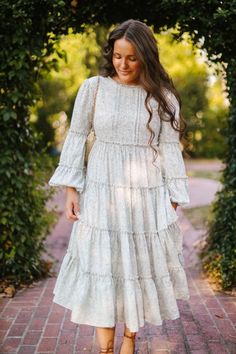 Courtney Toliver, Blouse Hijab, Modest Blouse, Modest Midi Dress, Dresses Vacation, Modest Dresses For Women, Modest Top, Modest Skirt, Modest Maxi Dress