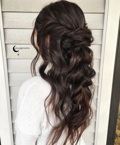 2,668 Likes, 24 Comments - BRAIDS | UPDOS | INSPIRATION (@beyondtheponytail) on Instagram: “Perfect HALFUP HAIRSTYLE from this sweet lady @glambytoriebliss @glambytoriebliss ✨ #halfuphalfdown…” Half Up Wedding, Kadeřnické Trendy, Unique Bridesmaid, Bridesmaid Hairstyles, Prom Hairstyles, Half Up Hair, Braids For Long Hair