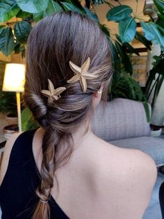 Peina estrella de mar dorado, precio por unidad. Medida:6 cm de punta a punta. Stella Marina, Bobby Pins, Hair Accessories, Hair Styles, Hair