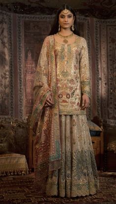 Outfit Simple, Outfit Classy, Desi Fashion Casual, Pakistani Fashion Party Wear, Bridal Dress Fashion, Indian Bridal Wear, Pakistani Bridal Dresses