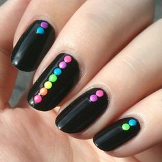 pink-color-stud-rhinestone-nail-art-diy-decoration Rainbow Nail Art, Easy Manicure, Black Acrylic Nails, Fall Nail Art Designs, Easy Nails, Dots Nails, Black Nail