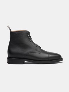 Der Jumper Boot - Schwarzes Narbenleder | MORJAS Derby Boots, Shoes Wishlist, Mens Fashion Inspiration, Cream Shoes, Shoe Tree, Tassel Loafers, High Quality Shoes, Driving Shoes, Goodyear Welt