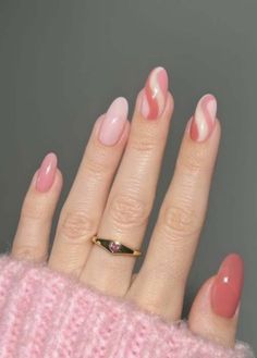 Nail Art In Pink Shades, Simple Nails Swirl, Gel Polish Nail Designs Classy, Nails Different Shades Of Pink, Sheer Pink Nails, Pink Swirl Nails, Paznokcie Hello Kitty, Swirl Nails, Kutek Disney