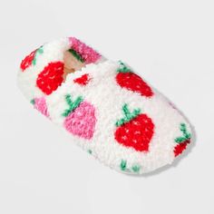 Indulge in comfort and style with the Women's Strawberry Print Cozy Fleece High Cut Pull On Slipper Socks. These slipper socks feature strawberry prints that add some flair to your loungewear. Crafted from soft and plush fleece, the women's strawberry print cozy fleece high cut pull on slipper socks offer warmth and comfort, making them perfect for chilly days and nights. Strawberry Prints, Strawberry Boutique, Strawberry Clothing, Toe Slippers, Comfy Slippers, Red S, Slippers Cozy, Strawberry Print, Cute Comfy Outfits