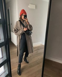 Recreate Outfits, Beanie Outfit, Behind Blue Eyes, Autumn Outfits, Mode Inspo, A Mirror, Looks Style