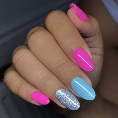 39 Gorgeous Summer Nails You Need to Try - Chaylor & Mads Bright Summer Acrylic Nails Glitter, Sns Nails Colors, Multicolored Nails, Nagellack Trends, Summery Nails, Fall Acrylic Nails, Cute Gel Nails