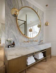 Master En-Suite Large Marble Sink, with Lefroy Brooks Taps. Large Round Mirror in Brass Frame and Tom Dixon Mirror Ball in Gold Calacatta Viola Marble, Viola Marble, Powder Room Sink, Calacatta Viola, Sopot, Double Sink Vanity, Floating Vanity, Bathroom Design Luxury