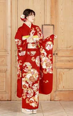 Japanese Kimono Outfit, Kabuki Costume, Yukata Kimono, Gyaru Fashion, Beautiful Kimonos, Japanese Kimono, New Pins