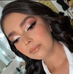 Eye Makeup Images, Makeup Images, Makeup Trends, Makeup Skin Care, New Trends, Makeup Inspo, Skin Makeup, Maquillaje De Ojos, Makeup Ideas