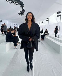 Sandra Shehab, Oversized Blazer Outfit, Event Outfit, Blazer Outfits, Inspiration Mode, Party Looks, Lookbook Outfits, Look Cool, Look Fashion