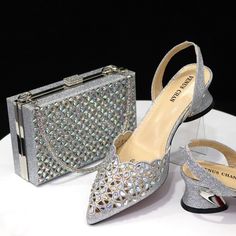 Women Shoes, Ladies Shoes, Women's Shoes, Pumps Sexy High Heels Shoes Buckle Ladies Shoes Female Shoes Women Heels Sandals Women Sandals Stiletto Looking for the perfect wedding, engagement, prom, party ensemble? Then take a look at our beautiful designer shoes and luxury bag set. There is nothing like a pair of great heels to elevate any occasion or lend instant style to any outfit. These gorgeous formal low heels are no exception! Featuring lattice style design, easy slip-on and off elastic st Pointed Sandals, Female Packing List, Party Points, Hoof Heels, Elegant High Heels, Diamond Face, Crystal Bags, Italian Shoes, Blue Heels