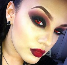 #devil #makeup #halloweenmarket #halloween #дьяволица #макияж Макияж дьяволицы на хэллоуин (фото) Ещё фото http://halloweenmarket.ru/%d0%bc%d0%b0%d0%ba%d0%b8%d1%8f%d0%b6-%d0%b4%d1%8c%d1%8f%d0%b2%d0%be%d0%bb%d0%b8%d1%86%d1%8b-%d1%85%d1%8d%d0%bb%d0%bb%d0%be%d1%83%d0%b8%d0%bd-%d1%84%d0%be%d1%82%d0%be/ Devil Costume Makeup, Black Devil Costume, Halloween Devil Makeup, Devil Makeup Halloween, Devil Inspired, Vampire Makeup Halloween, Devil Makeup, Black Devil, Vampire Makeup