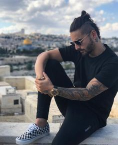 Maluma Haircut, Hipster Haircuts For Men, Hipster Haircut, Hipster Man, Man Bun, Boy Photography Poses, Long Hair Styles Men, Boy Hairstyles, Hair And Beard Styles