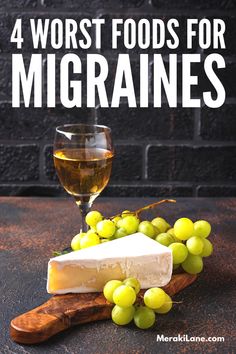 Migraine Diet 101: 10 Best and Worst Foods for Migraine Sufferers | If you suffer from chronic migraines, you've probably tried all the natural headache remedies known to mankind. But did you know the foods you eat - and don't eat - can make a difference? Click to find out which superfoods you should be adding into your daily meals, and which foods you should avoid altogether. Add (or remove) these foods to your shopping list and create your very own meal plan to stay ahead of your symptoms! Foods That Help With Migraines, Migraine Diet Plan, Foods To Avoid For Migraines, Migraine Foods To Eat, Migraine Diet Plan Food Lists, Headache Food, Migraine Diet Recipes