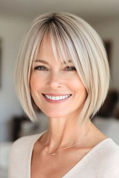 Save this pin for the best hairstyles for women over 40 with thin hair. Get texture and volume with this sleek take on the classic bob for thin hair. The razored ends create body, while wispy bangs add a modern touch. Hairstyle For Fine Thinning Hair, Short Fine Hairstyle Women, Bob Hairstyles For Thinning Hair, Medium Straight Hair Styles, Chin Length Bob Fine Hair, Fine Hair Bobs, Fine Hair Bob With Bangs, Bob For Thinning Hair, Bob Haircut For Fine Hair Bangs