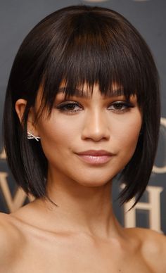 cute summer hairstyles with bangs Short Haircuts With Bangs, Popular Short Hairstyles, Hairstyle Short, Hair With Bangs, How To Style Bangs, Cute Hairstyles For Short Hair, Short Hair With Bangs, Girl Short Hair