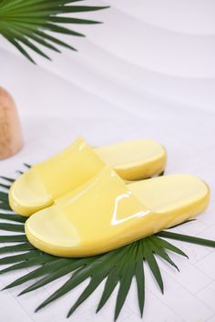 We are summer-ready in these fun translucent jelly slides, featuring our Signature Yellow Box EVA footbed. Fit: True to size. If you are between sizes, size up. Base: 1.35" Brand: Yellowbox Jelly Slides, Swag Shoes, Summer Ready, Jelly, Final Sale, Slides, Yellow