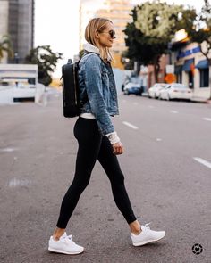 Outfits Leggins, Look Legging, Jean Jacket Outfits, How To Wear Leggings, Denim Jacket Outfit, Denim Outfits, Fashion Jackson, Legging Outfits, Outfit Trends