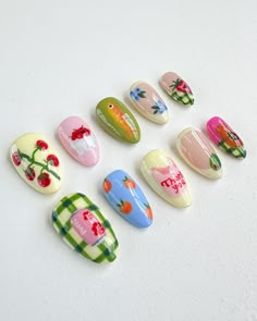 Funky Nail Art, Themed Nails, Retro Nails, Painted Candles, Nail Colours, Press Ons, Nail Paint