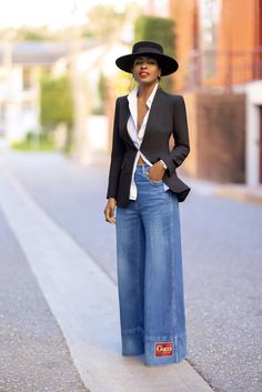 Wide Leg Jeans Outfit, Mode Boho, Outfit Jeans, Outfits With Hats, Mode Inspo, Looks Chic, 가을 패션, Hiking Outfit, Fall Fashion Outfits