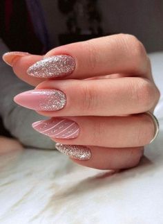 New Years Eve Nail Art, 2023 Nails Ideas, New Years Eve Nail, Pink Christmas Nail, Ombre Nail Ideas, Sparkly Nail Designs, Pink Christmas Nails, Rose Gold Nails Glitter, Almond Nails Pink