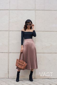 VAST's Midi Pleated Silk Skirt. Flare Out Pleated Satin Skirt. Wavy Drop-waist pleat skirt. Pleated Skirt Outfit, Skirt Tulle, Silk Midi Skirt, Skirts Midi High Waisted, Skirt Midi, Silk Skirt, Pleated Midi Skirt, Affordable Clothes, Streetwear Women