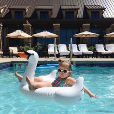 Swan Pool Float, Children Swimming Pool, Baby Float, Pool Picture, Pool Slide, Baby Mine, Family Holiday Photos, Pool Photos, Pool Floats