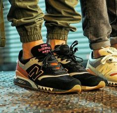 Zapatillas Aesthetic, Best Sandals For Men, New Balance Outfit, Sneaker Trend, Sneaker Outfits, Dr Shoes, Streetwear Mode, Balance Sneakers, Hype Shoes