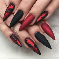 Black and Red Nails. Black Matte Nails. Foil Nails. Halloween Nails. Acrylic Nails. Ongles Goth, Matte Nail Colors, Nail Art Halloween, Matte Black Nails, Matte Nails Design, Nice Nails, Acrylic Coffin, Super Nails