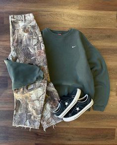 Men’s Comfy Street Wear, Camo Outfits Mens, Spiritual Fashion, Swaggy Outfits, Cute Everyday Outfits, Cute Simple Outfits, Outfit Inspo Fall, Lookbook Outfits, Shoes For Men