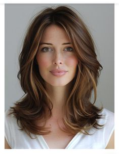 Below The Shoulder Layered Haircuts, Haircut For Round Face Medium Length, Blowout Shoulder Length Hair, Medium Length Cuts For Fine Hair, Medium Cut Hair, Layers Fine Hair, Medium Length Haircut Straight Hair, Shoulder Length Haircuts With Layers, Short Layered Hairstyles