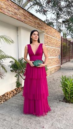 Prom Dress V Neck, Gown For Women, Elegant Prom, V Neck Prom Dresses, Prom Dresses Sleeveless, Prom Outfits, Pageant Dress, Tulle Prom Dress, Pageant Dresses