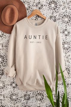 Aunt Outfits, Aunt Stuff, Crewneck Sweatshirt Design, Auntie Sweatshirt, Auntie Life, Good Moms Say Bad Words, Bad Words