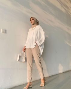 Hijab Outfit For Work, Ootd Office Work Hijab, Hijab Work Outfit, Ootd Hijab Formal, New Hijab, Hijab Fashion Summer, Hijabista Fashion, Nude Outfits