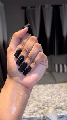 Black Nails For Black Women, Grunge Black Nails, Black Long Square Nails, Medium Black Nails, Black Nails Black Women, Black Square Acrylic Nails, All Black Nails, Square Gel Nails, Tapered Square Nails