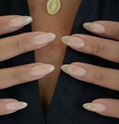 Nice And Gold Nails, Prom Elegant Nails, Very Elegant Nails, White Gold Prom Nails, Simple Gold Accent Nails, Cream And Gold Nails Acrylic, Gold Nail Aesthetic, Nude Almond Nails With Gold Design, Nail Inspo For Gold Dress