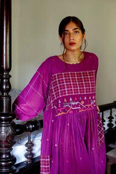 Designed by the amazing, Sriparna, in Kolkata. This beautiful dress is handmade by her network of local artisans from traditional Bengali taant fabric. Taant begins with yarn handspun from local West Bengal cotton, and Sriparna designs her own jamdani motifs that are painstakingly included as the fabric is woven. Taant is the softest, lightest fabric you can wear; perfect for those long hot summers. An anti-fit dress crafted after combining three different Jamdani weaves. An ode to mosaic tile a Jamdani Dress Design, Jamdani Dress, Jamdani Motifs, Long Hots, Mosaic Tile Art, Cotton Slip, Breezy Dress, Dress Crafts, West Bengal