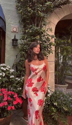 Stylish Party Dresses, Italian Outfits, Summer Dress Outfits, Satin Maxi Dress, Fancy Outfits, Trending Dresses, Favorite Dress, Fancy Dresses, Guest Dresses