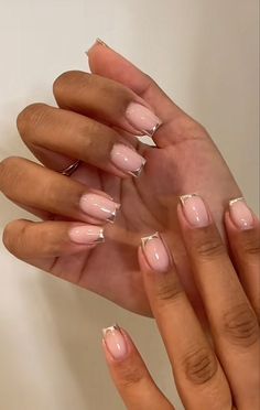 Chrome tips😍 Square French Tip Nails Color, Short Square Natural Nails, Summer Nails Black Women, Chrome Tips, Brown Acrylic Nails, Gel Toe Nails, Acrylic Toe Nails, Editing Tricks