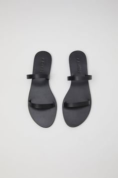 QUINN SANDAL — A.EMERY | Minimal black sandals for the holiday and urban environment. Flair Jeans, Country Rings, Kick Flares, Suede Sandals, Packing Light, Denim Mini Skirt, The Urban, Full Grain Leather, Black Sandals