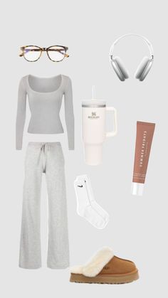 #myfirstshuffle Cute Cozy Outfits, Cozy Sweatpants Outfits, Cool Sweatpants, Sweatpants Outfit Ideas, Sweatpants Outfits, Cozy Sweatpants, Baggy Sweatpants, Skandinavian Fashion, Sweatpants Outfit