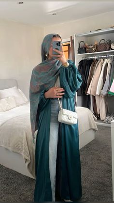 Abaya Fits, Abaya Aesthetic, Modest Outfits Muslim, Outfits Muslim, Stylish Outfits Casual, Hijab Fashion Summer, Estilo Hijab, Hijabi Fits, Modest Casual Outfits