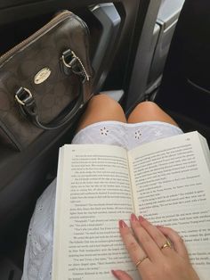 #summer #road #trip #roadtrip #drive #car #book #reading #aesthetic #outfit #spring Book Reading Aesthetic, Car Book, Summer Car, Puppy Day, Reading Aesthetic, Car Rides