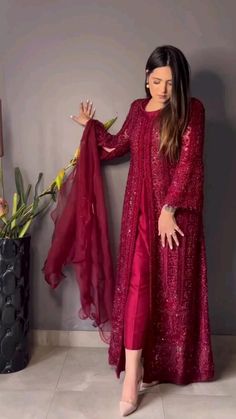 Open Style Shirt Design Pakistani, Eid 2024 Outfits, Open Gown Style Dresses Pakistani, Open Shirt Designs Pakistani, Simple Eid Outfit Ideas, Eid Dress Designs Ideas, Eid Special Dresses, Eid Dress Ideas, Eid Outfits Ideas