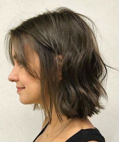 Wavy Bob Haircuts, Wavy Bob Hairstyles, Bob Hairstyles For Fine Hair, Penteado Cabelo Curto, Cut My Hair, Pixie Cuts, Hairstyles Haircuts, Aesthetic Hair