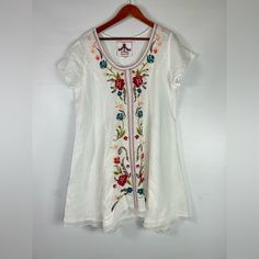 Preowned Condition Size L Armpit To Armpit: 20 Length: 35 Like For A Special Offer All Measurements Are Approximately. Thank You So Much For Checking Out My Closet !! If You Like An Item Feel Free To Send An Offer. Like For A Special Offer F23 White Tunic Dress With Floral Embroidery, White Floral Embroidered Tunic Dress, Casual White Embroidered Dress With Floral Print, Casual Short Sleeve Embroidered Dress With Floral Details, White Embroidered Short Sleeve Dress With Floral Print, White Short Sleeve Dress With Floral Embroidery, Casual Short Sleeve Dress With Chikankari Embroidery, Casual Chikankari Embroidered Short Sleeve Dresses, Casual Chikankari Embroidery Dress With Short Sleeves